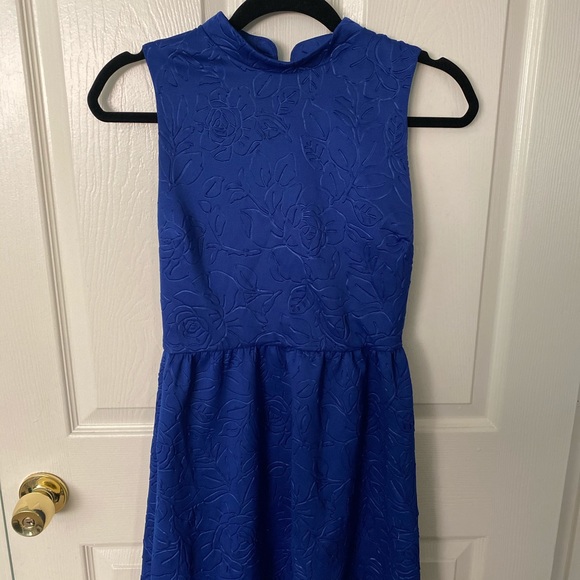 Above the knee length blue dress! - Picture 1 of 5